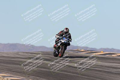 media/Dec-07-2025-CVMA (Sun) [[3e7d2de5dc]]/Race 7-Formula Lightweight Twins Shootout/